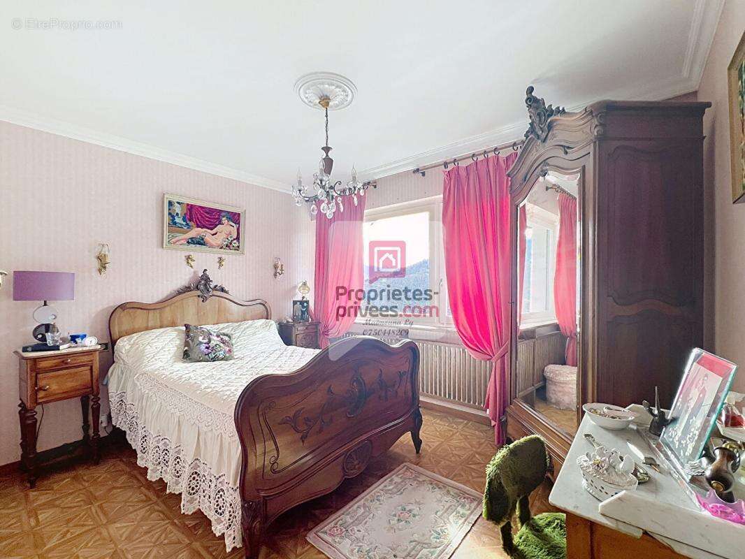 Maison à UGINE