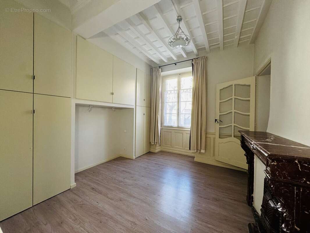 Appartement à VILLENEUVE-LES-AVIGNON