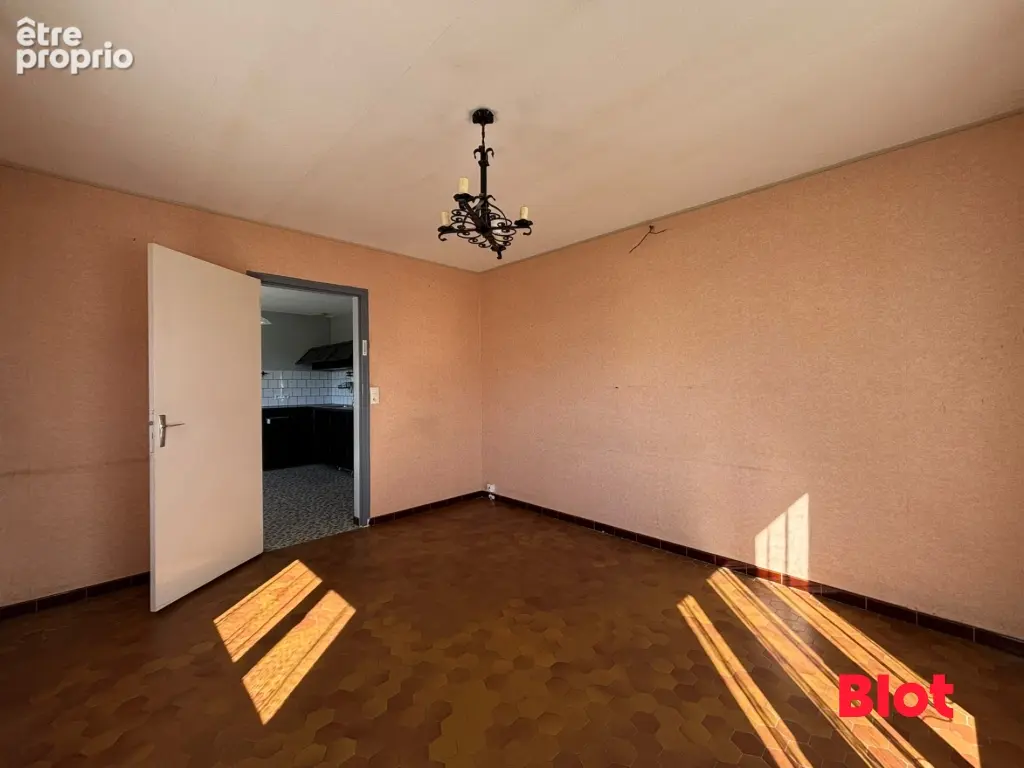 Maison 9 pièces 122 m² à vendre à Crevin (35320) - photo 3