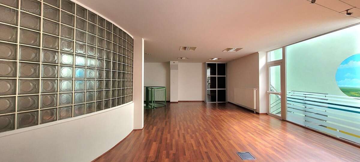 Commerce à RAON-L'ETAPE