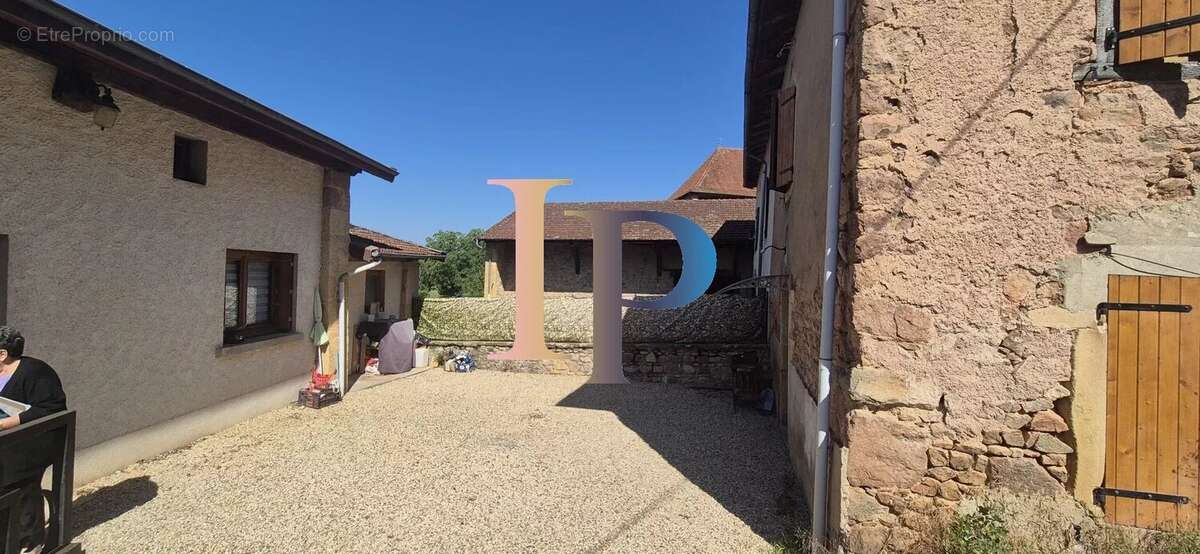 Maison à CHAUFFAILLES