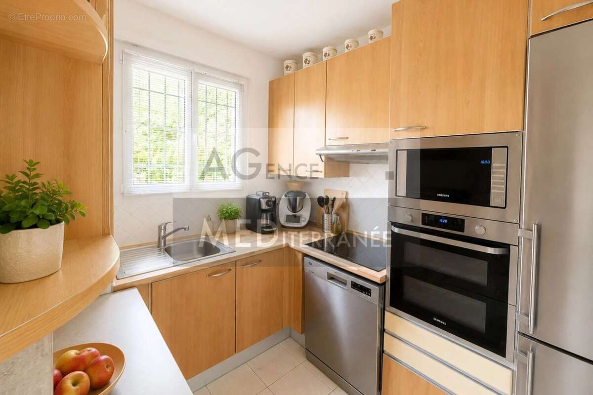 Appartement à VALBONNE