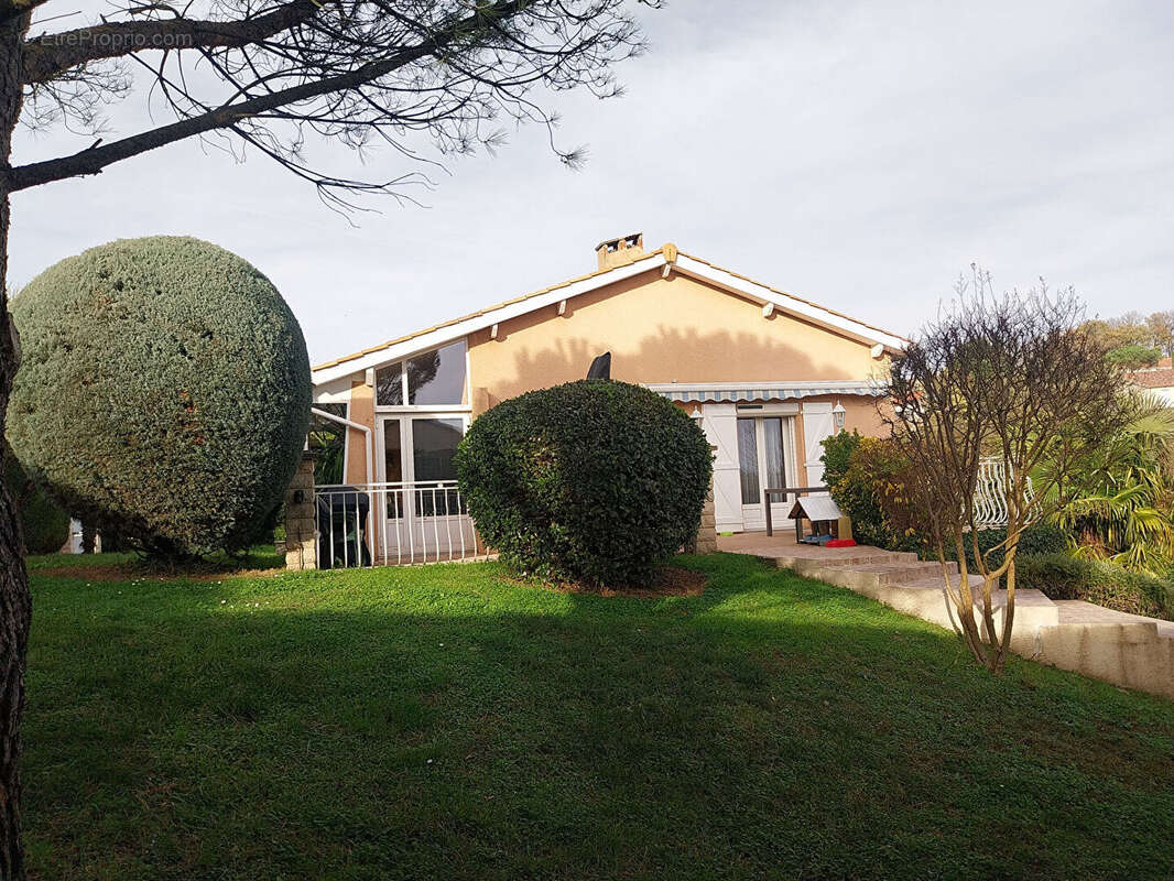 Maison à SAINT-CLAIR-DU-RHONE