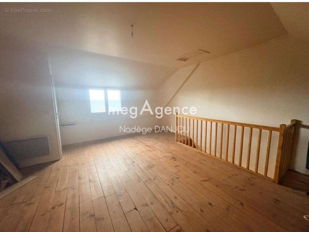 Appartement à LANDELLES-ET-COUPIGNY