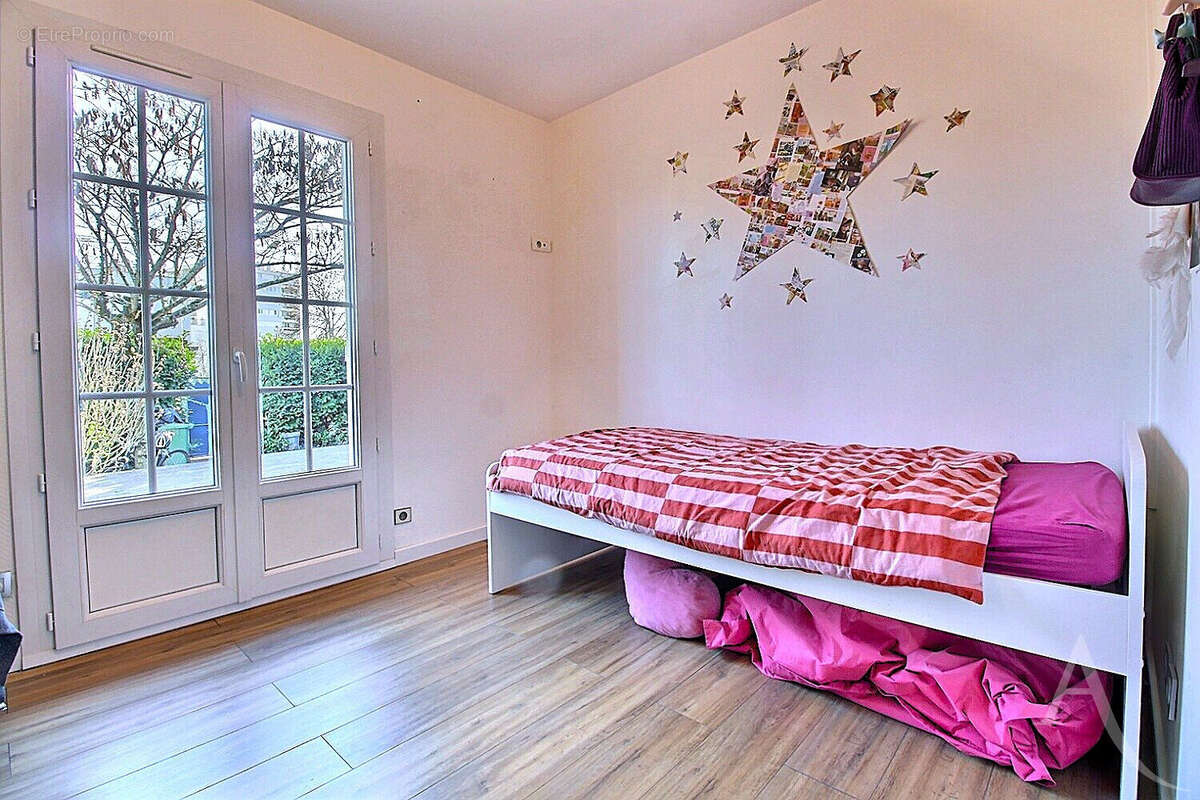 Maison à VILLENAVE-D'ORNON