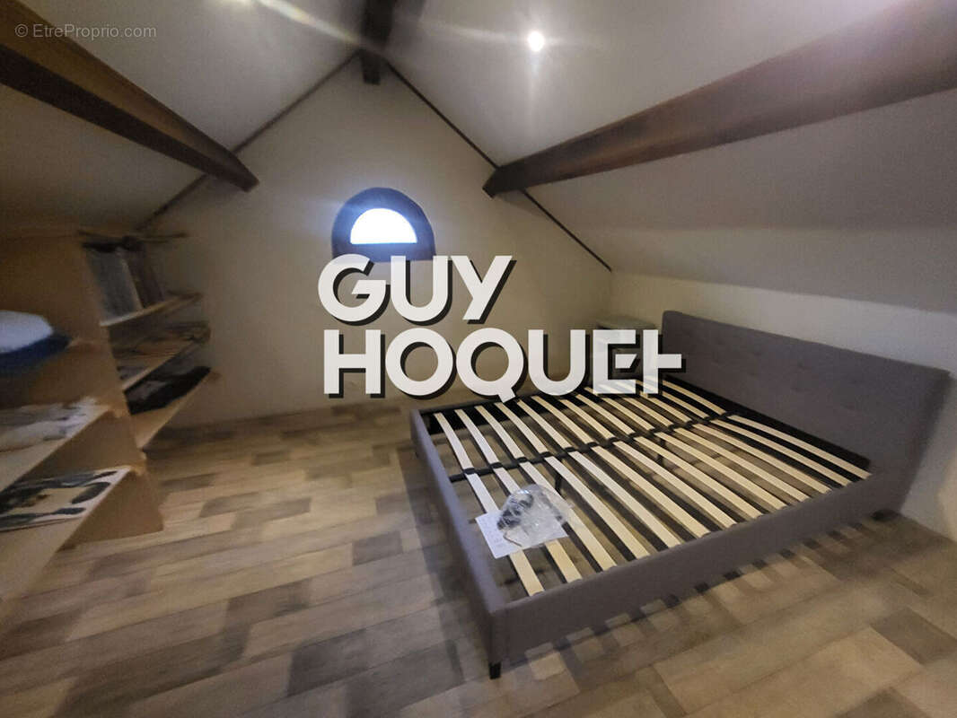 Maison à VARENNE-SAINT-GERMAIN