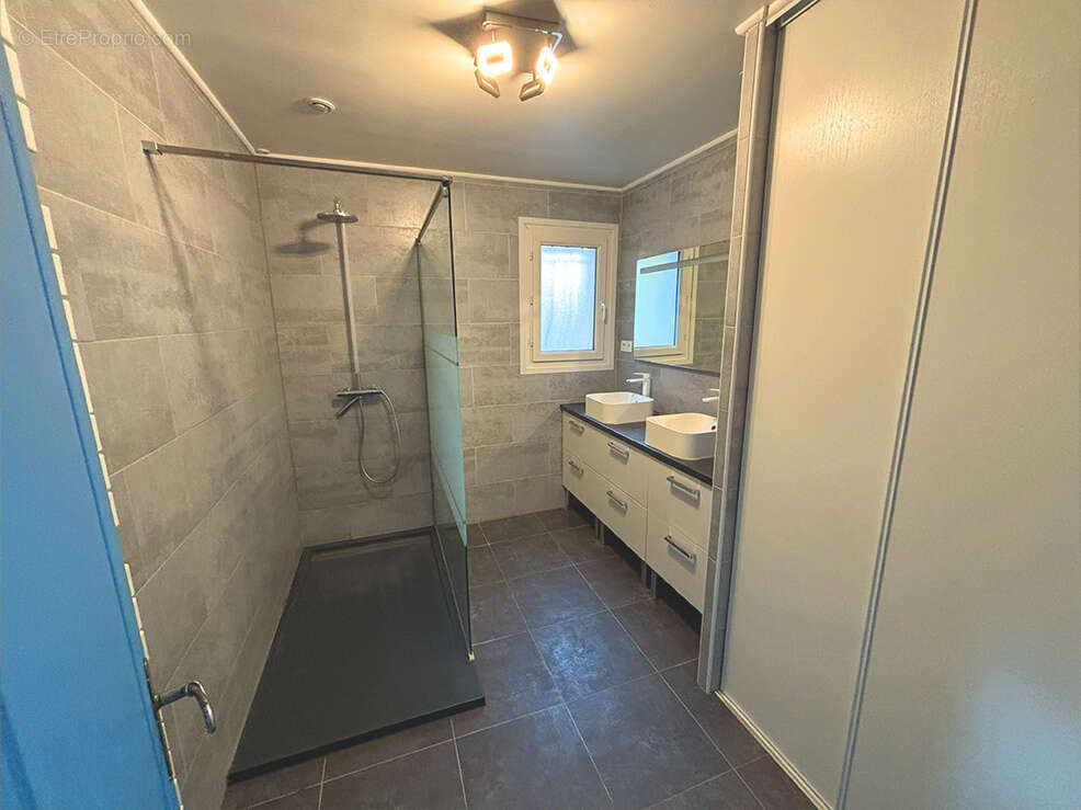 Maison à MALATAVERNE