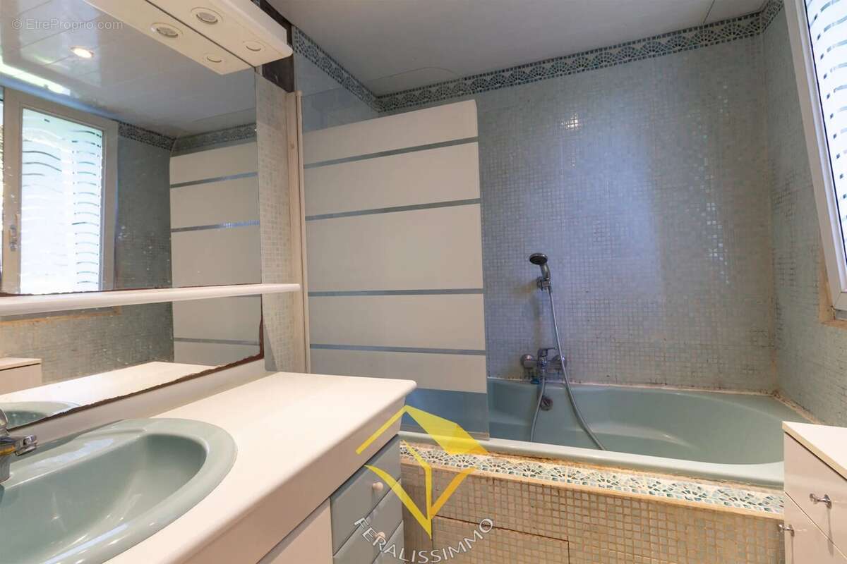 Maison de charme de 5 chambres au coeur du village ! - photo 7