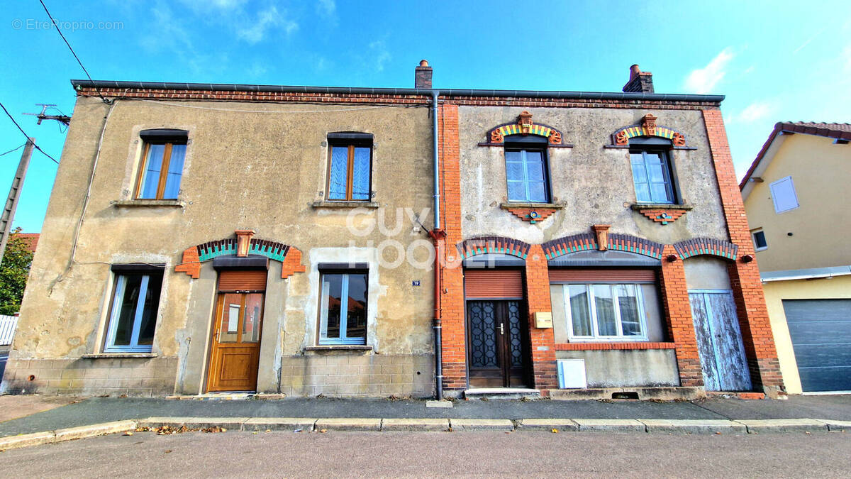 Maison à MONTCHANIN