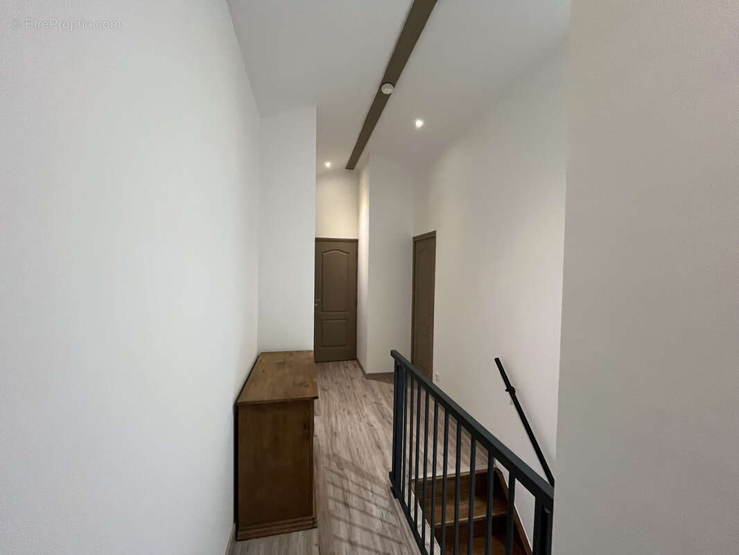 Maison à AMBARES-ET-LAGRAVE