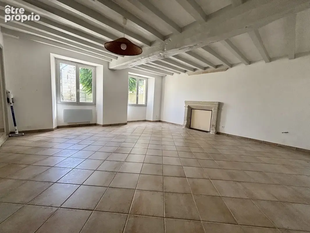 Charmante Maison Familiale avec Piscine et Maison d'Amis sur un Vaste Terrain - photo 8