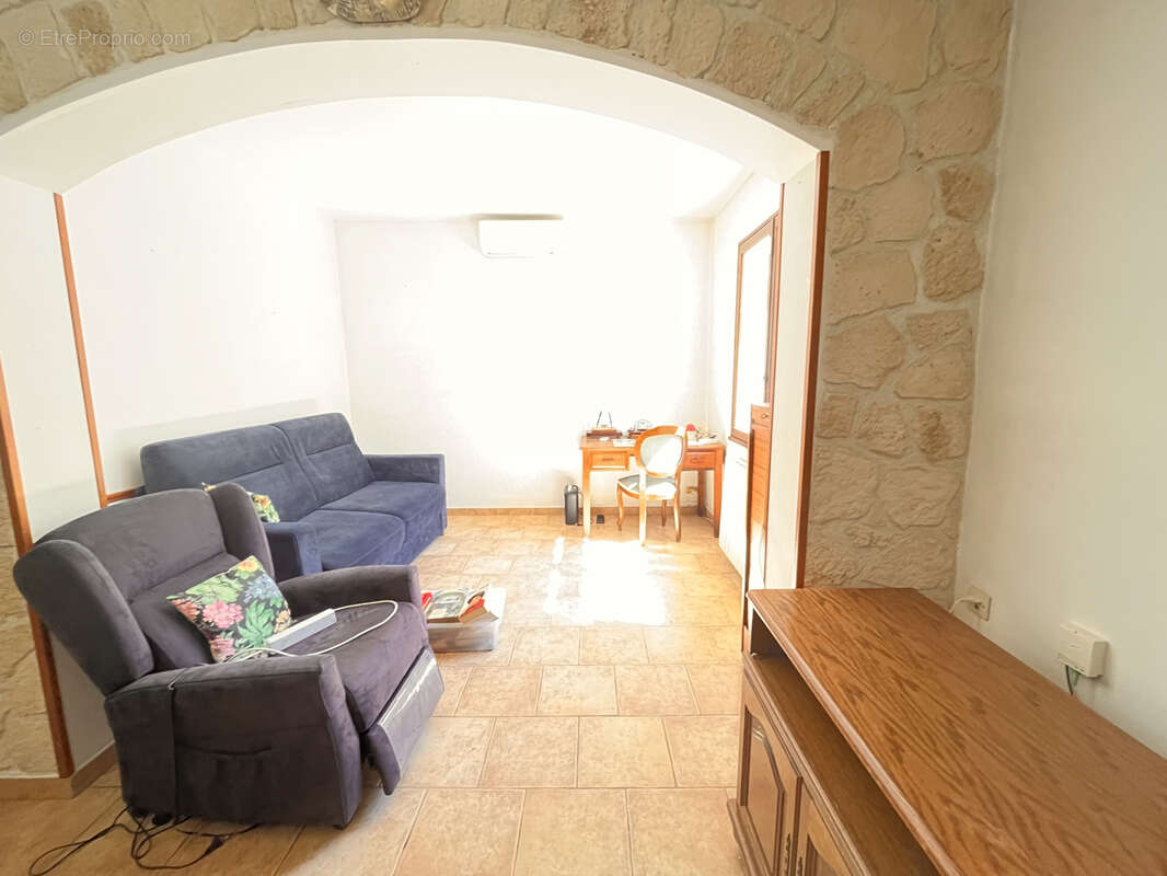 A vendre -Maison de maçon et garage  avec vue dégagée-Marseille 11 ème arrondissement - photo 7