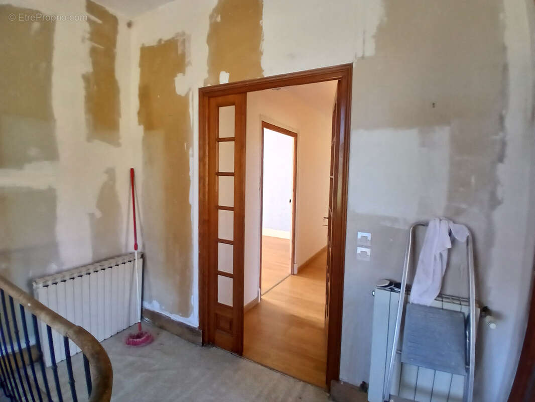 Maison à SAINT-LEGER-DE-FOUGERET