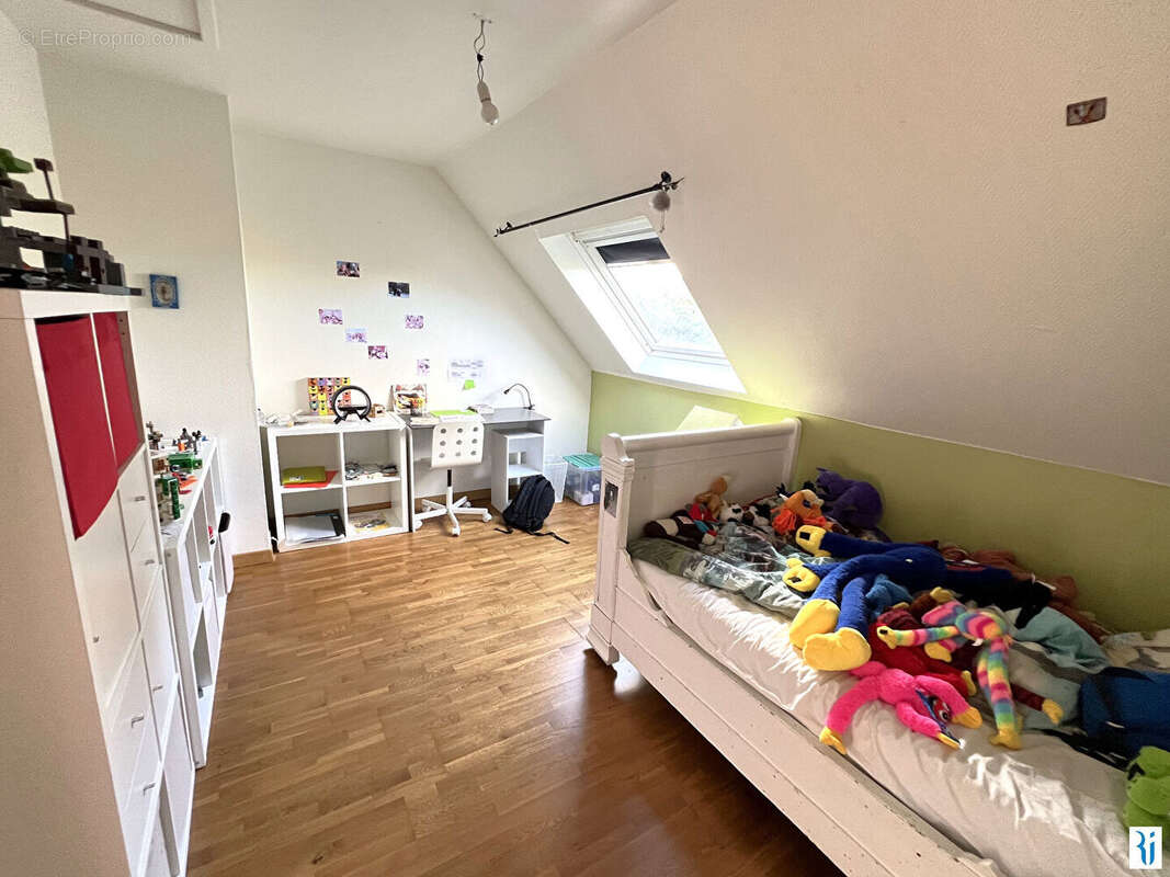 Maison à LE MESNIL-ESNARD