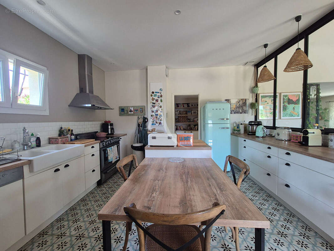 Villa T5 de 156 m2 - Piscine + studio indépendant - Balaruc les bains - photo 5
