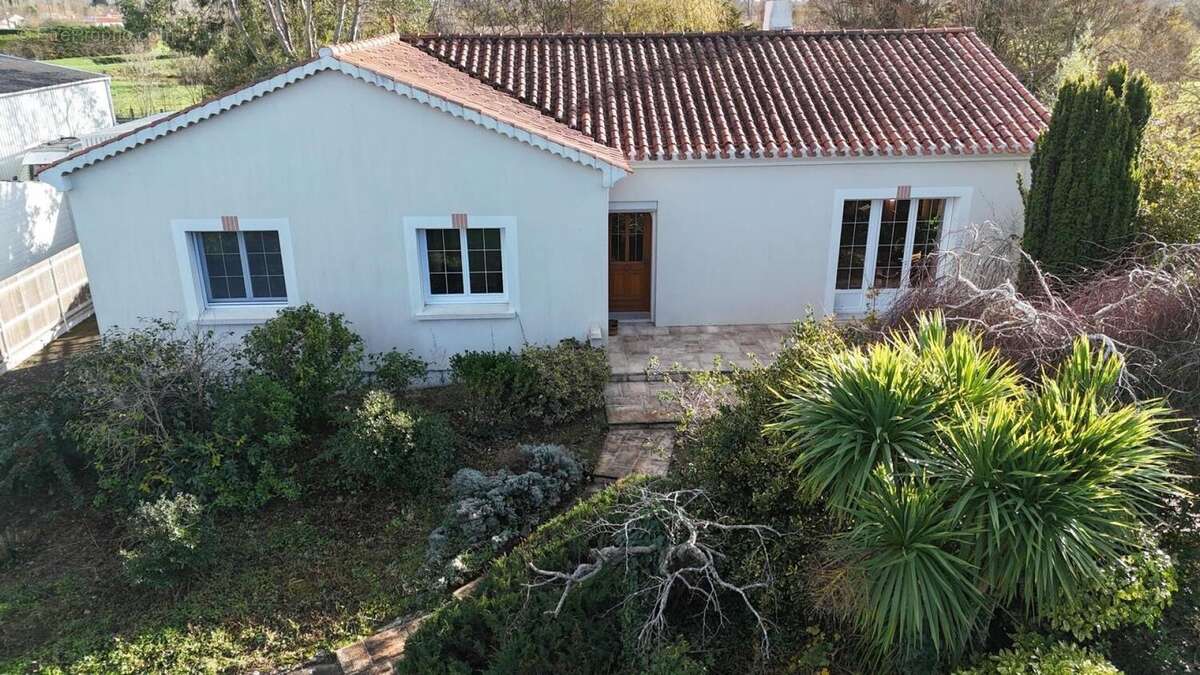 Photo 2 - Maison à LE PERRIER