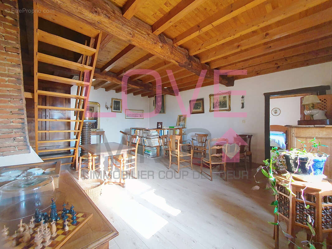 Maison à LA TOUR-DU-PIN