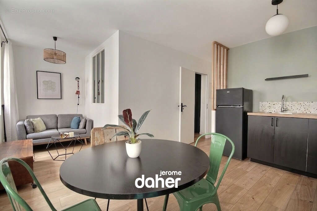 Appartement à MARSEILLE-1E