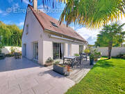 Maison à COLLEVILLE-MONTGOMERY