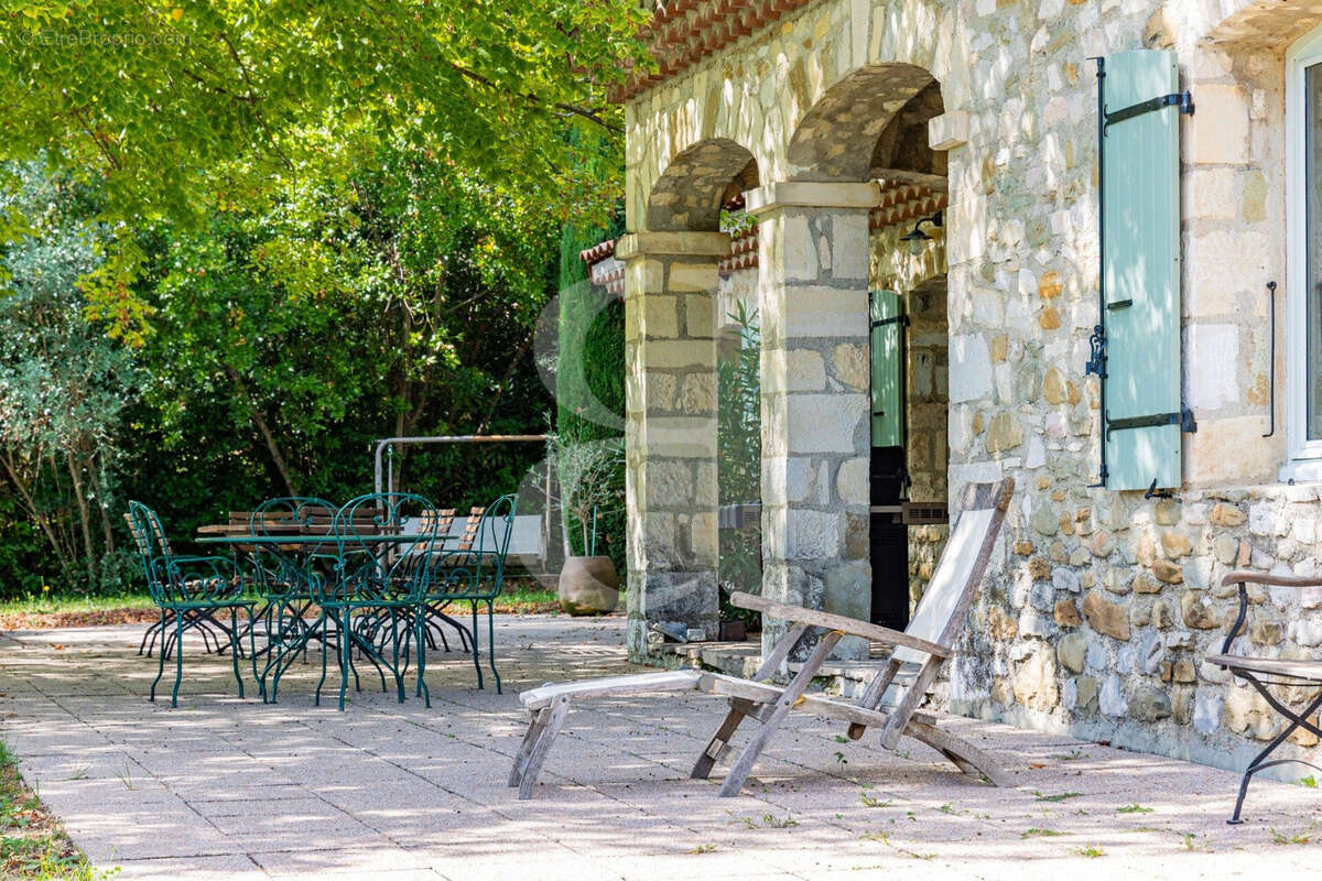 Maison à LA BEGUDE-DE-MAZENC