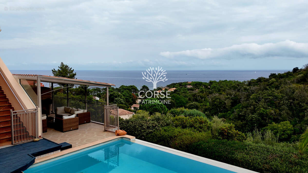 Villa avec piscine vue panoramique sur la mer - photo 5