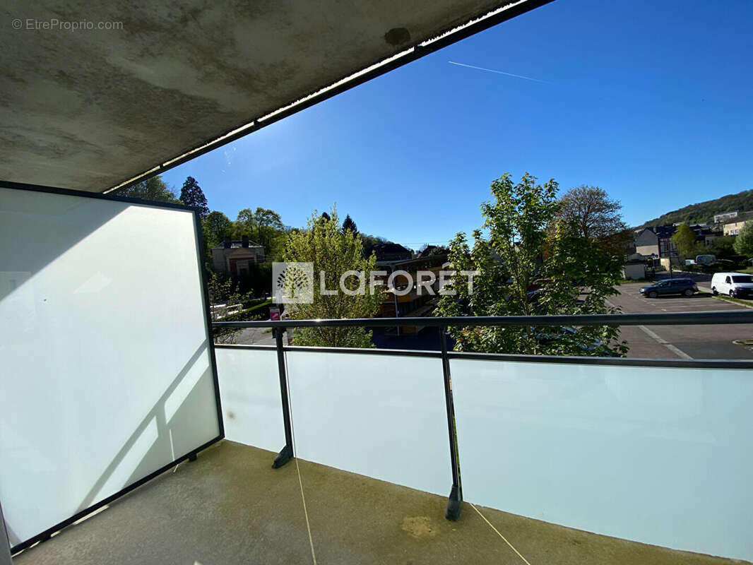 Appartement à SAINT-LEGER-DU-BOURG-DENIS