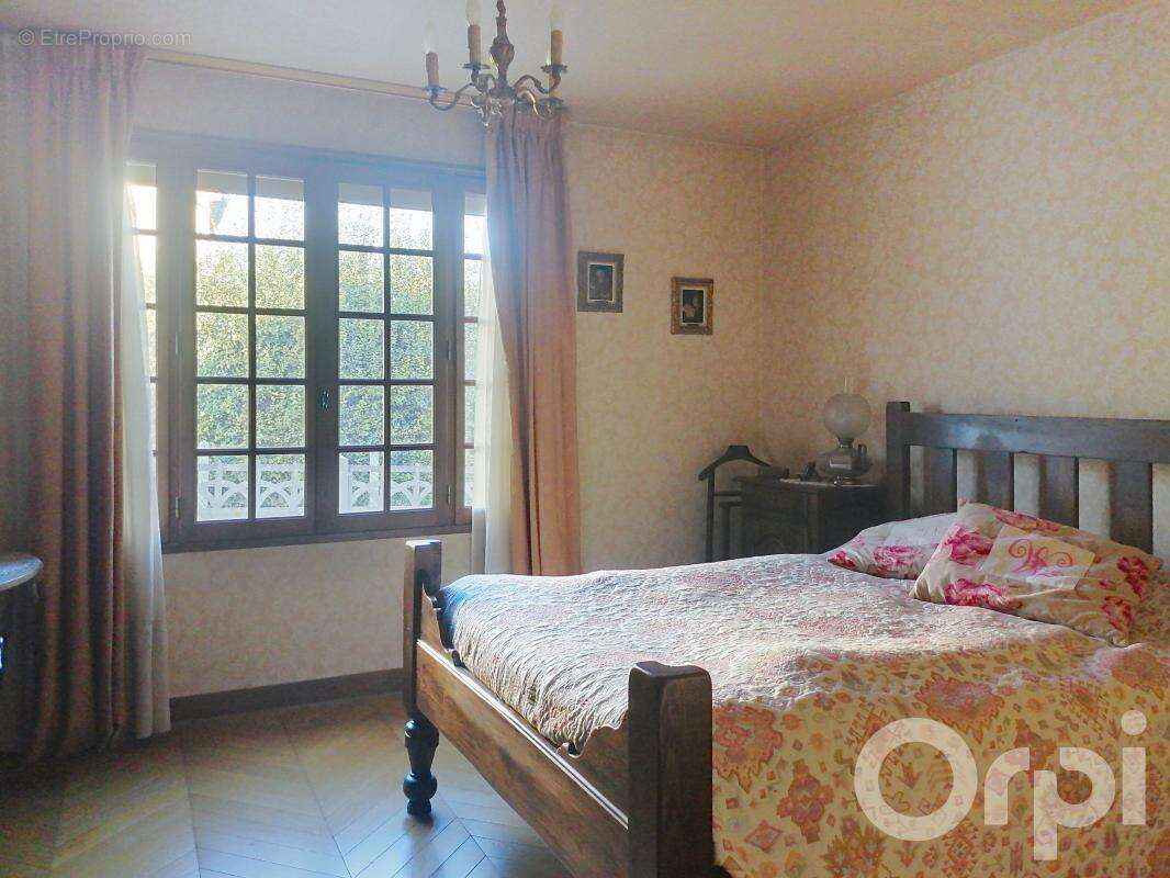 Maison à SAULX-LES-CHARTREUX