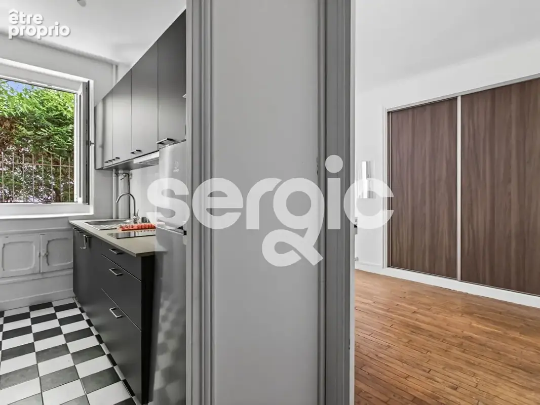 Appartement PARIS XIV 25m² - photo 2