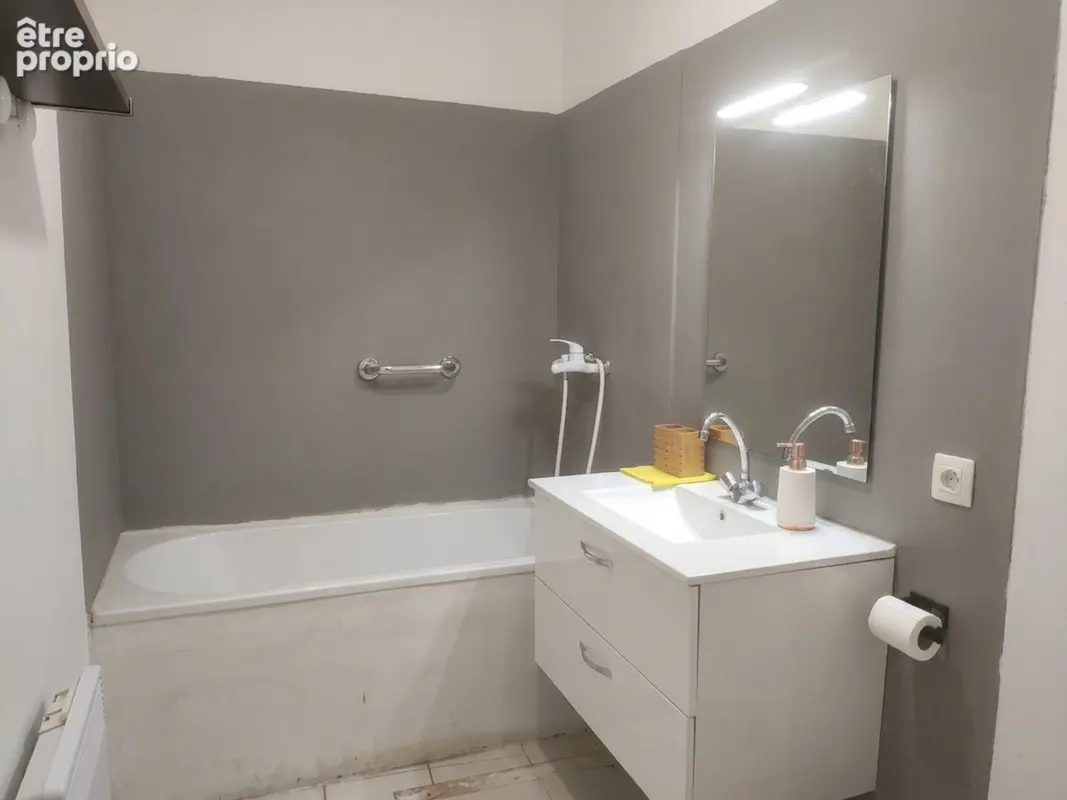 Sainte anastasie sur issole  appartement t1 de 44m² - photo 3