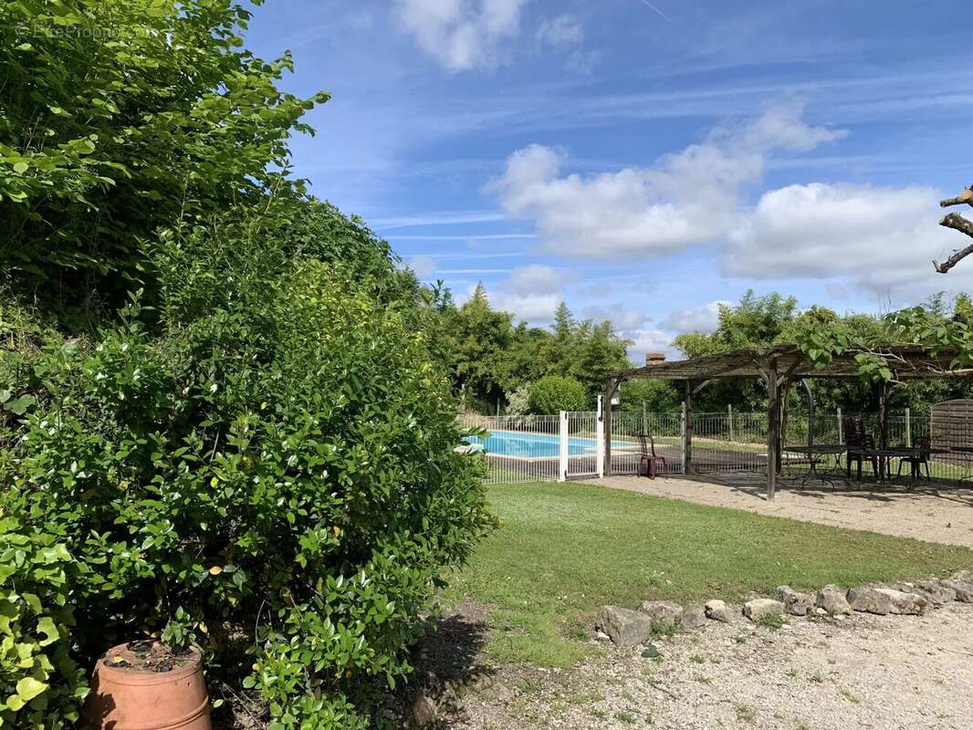 Maison en pierre avec piscine - photo 26