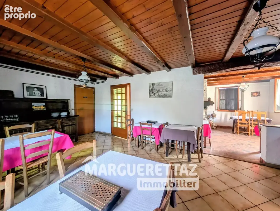 Local commercial + maison SAINT JEOIRE - photo 8