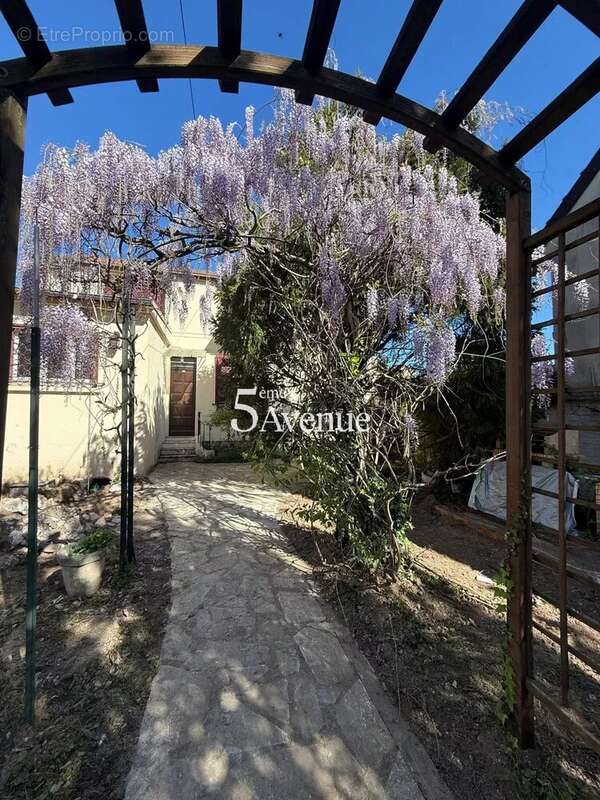 Maison à CHAMPIGNY-SUR-MARNE