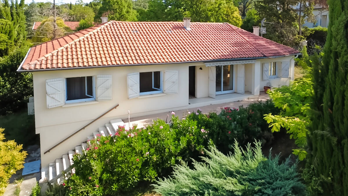 Maison à MAUVEZIN