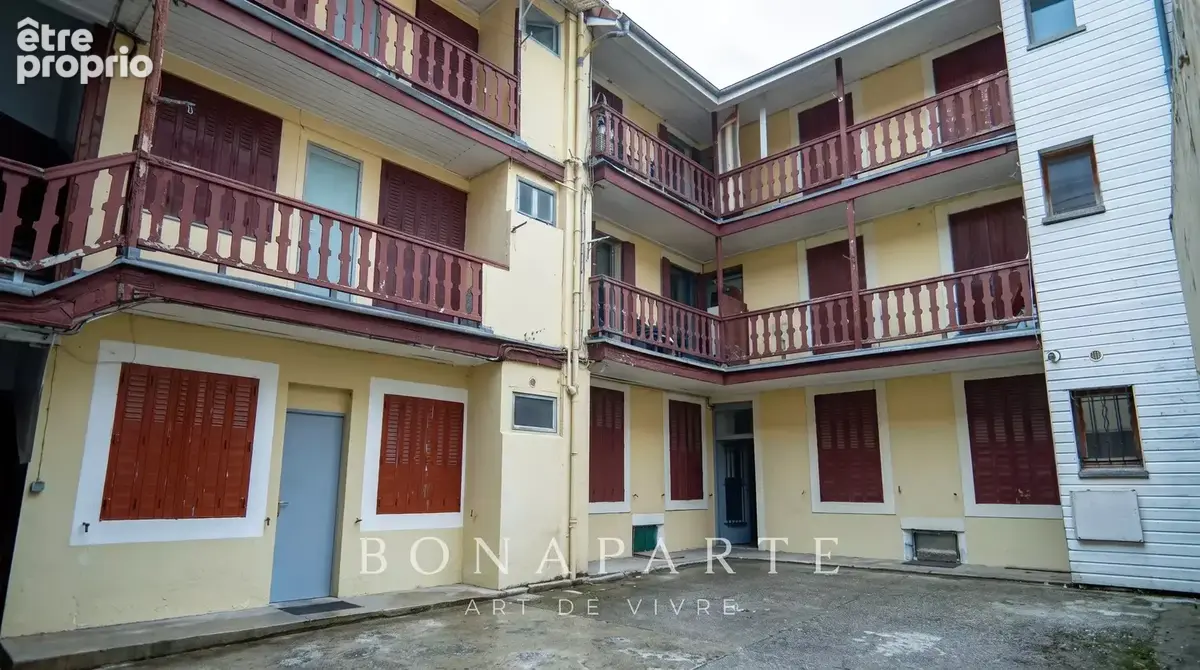 Quartier tribunal - immeuble 12 lots - 379m2 - photo 2