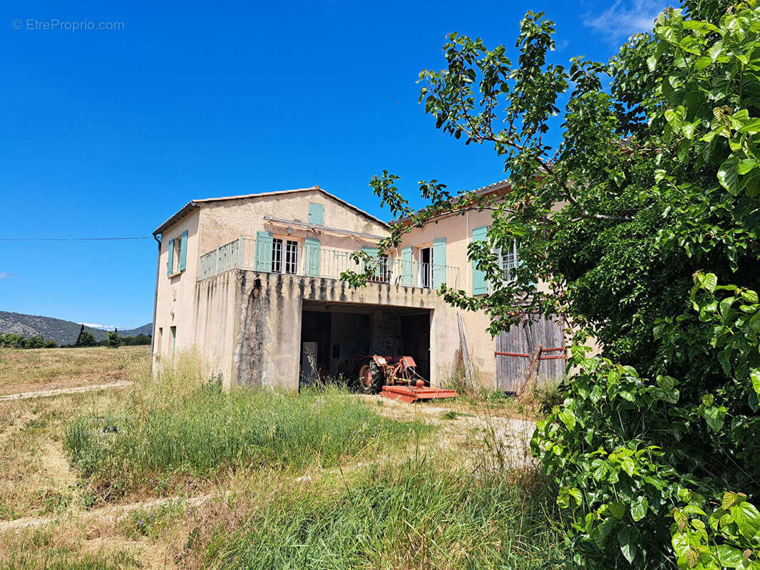 Maison à MALAUCENE