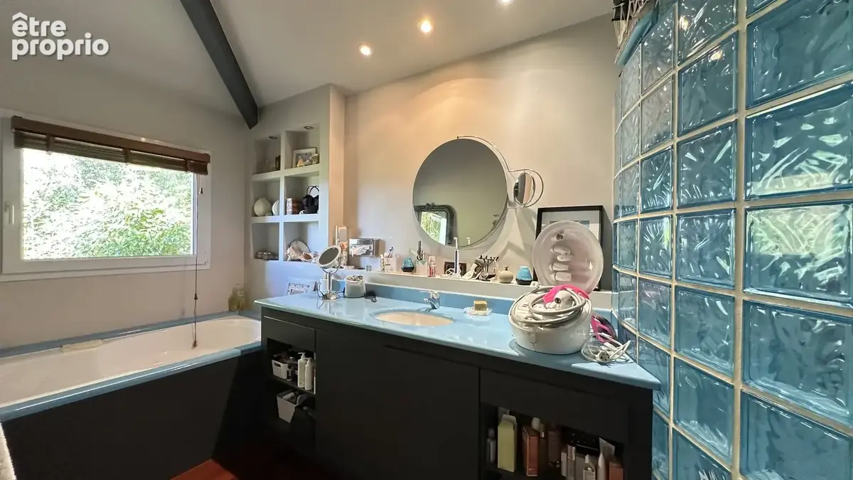 Villa d'architecte de type t6 de 240 m2 avec piscine - photo 17