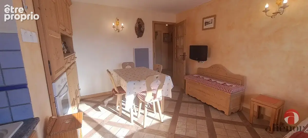 T2 entièrement rénové   Esprit montagne, mobilier sur mesure et parking à Samoens 1600. - photo 8