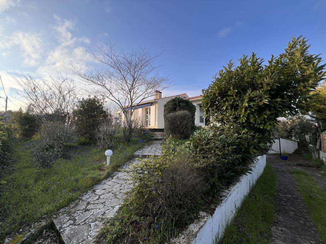 Maison à LONGEVILLE-SUR-MER