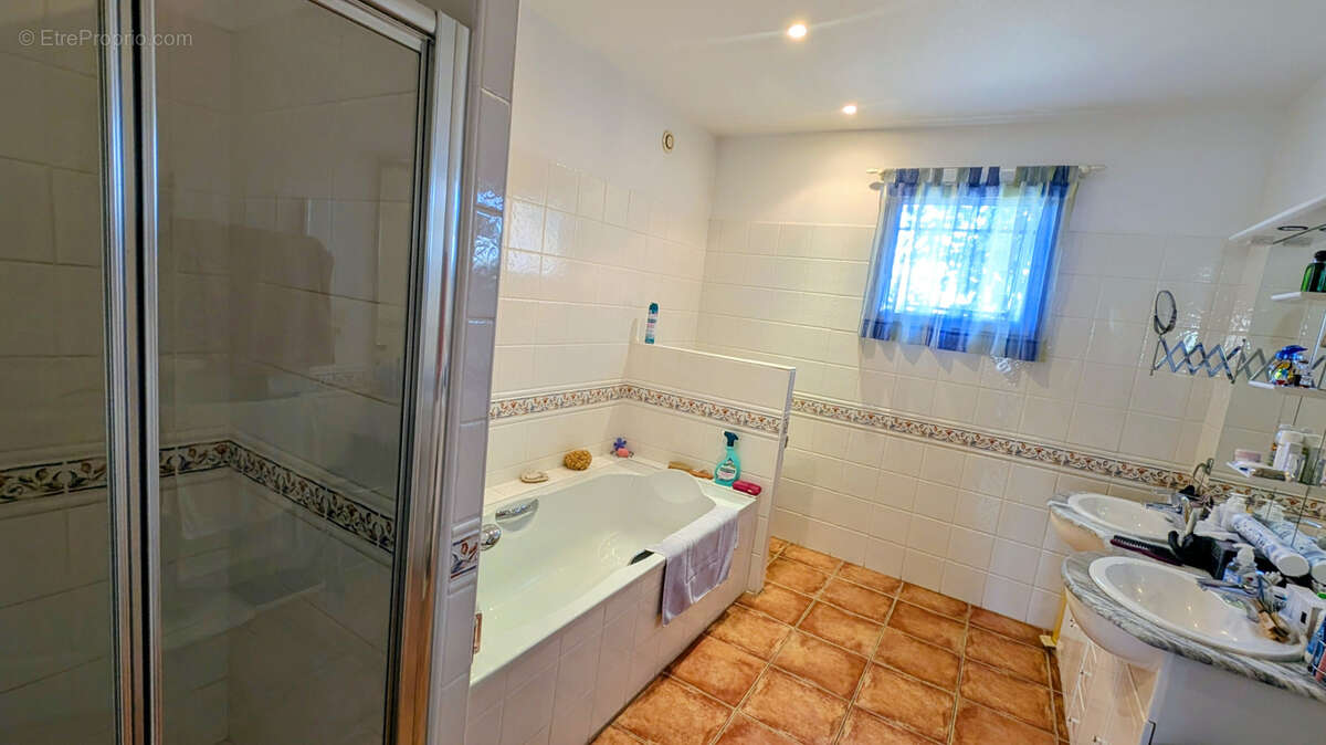 Maison à LAROQUE-DES-ALBERES