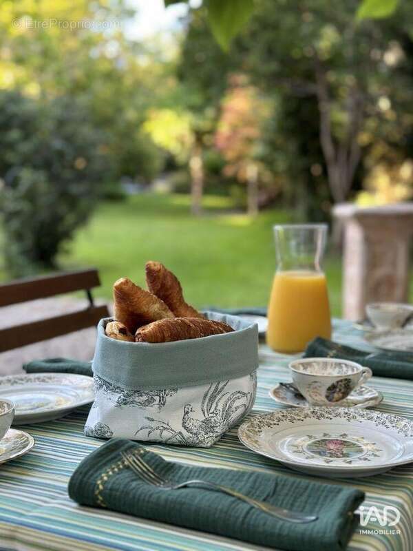 Photo 4 - Commerce à PRADES