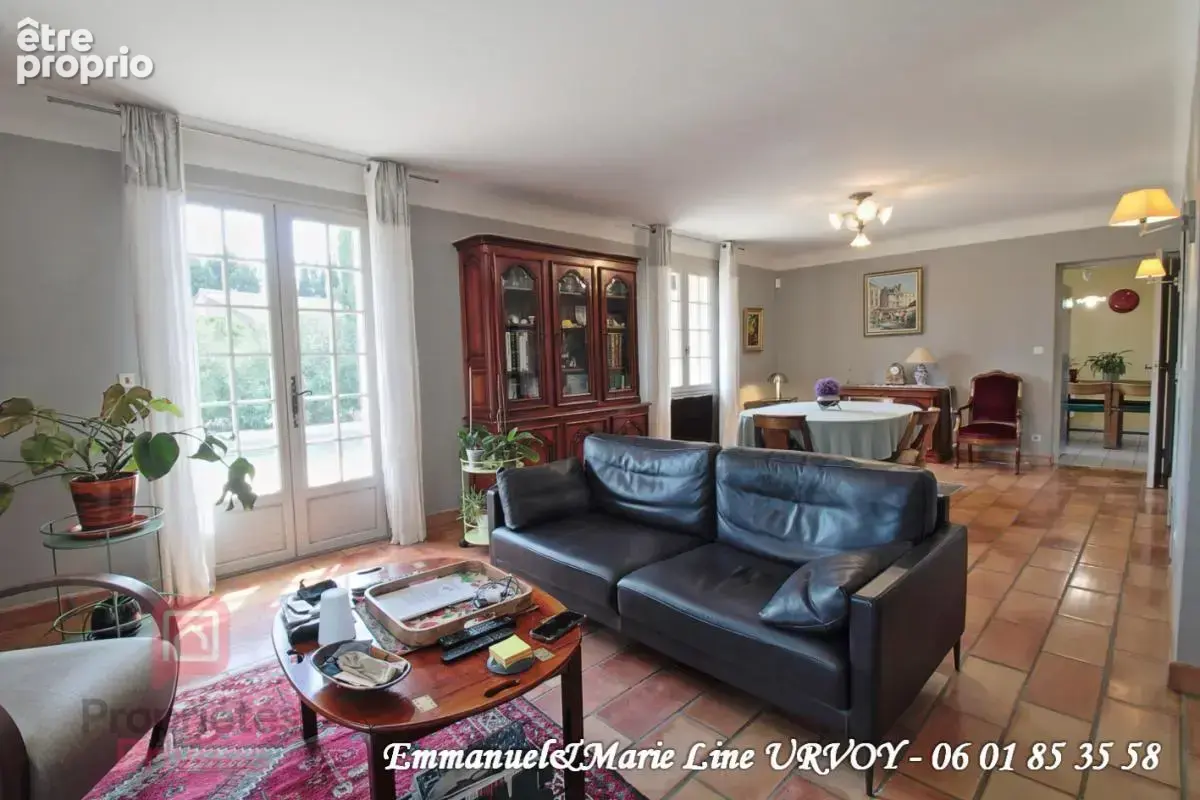 A VENDRE - Barbentane. Quartier résidentiel, maison 3 chambres, garage, piscine - photo 2