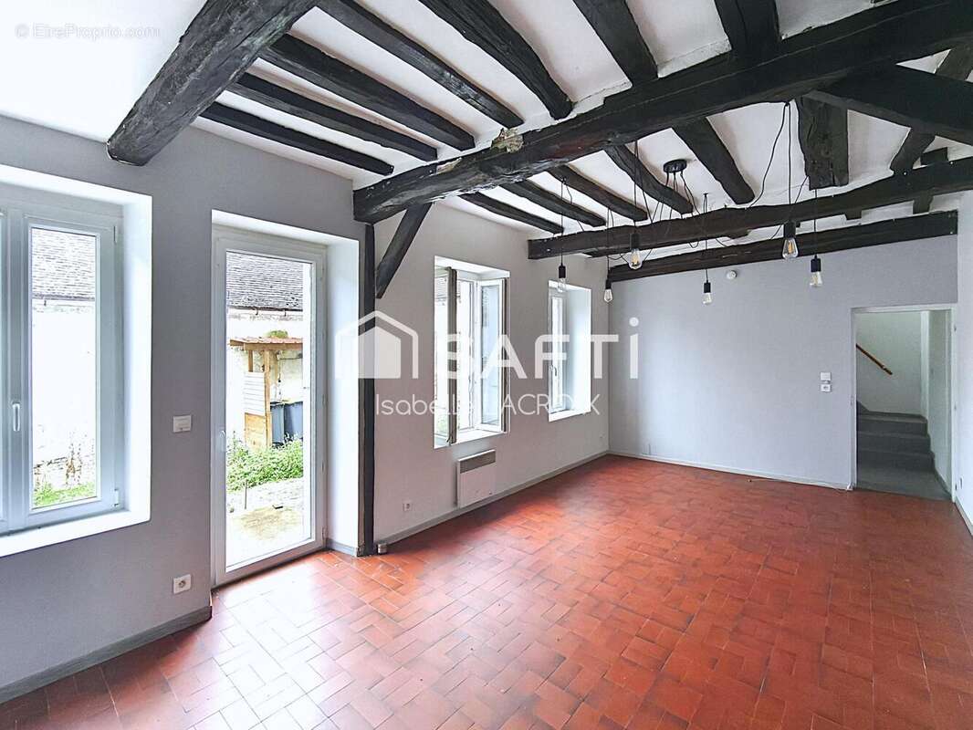 Photo 2 - Maison à SERGINES