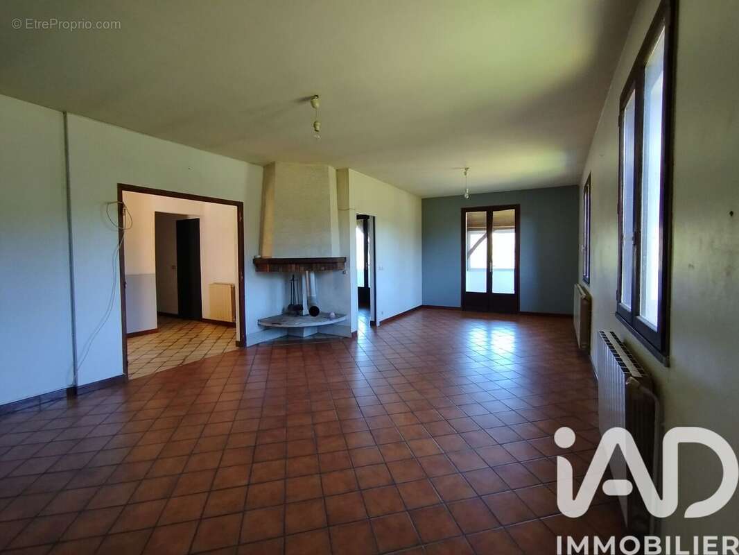 Maison 160 m² à Gourdon  - photo 4