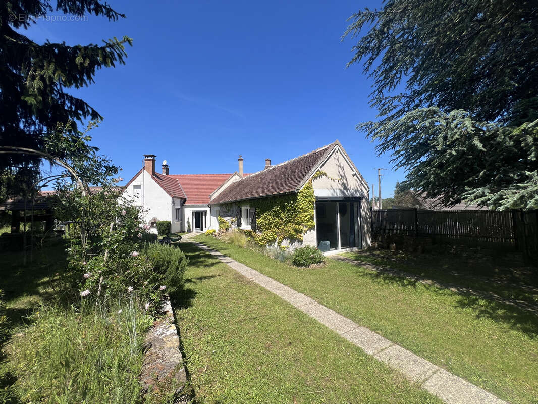 Maison à CHATEAUMEILLANT
