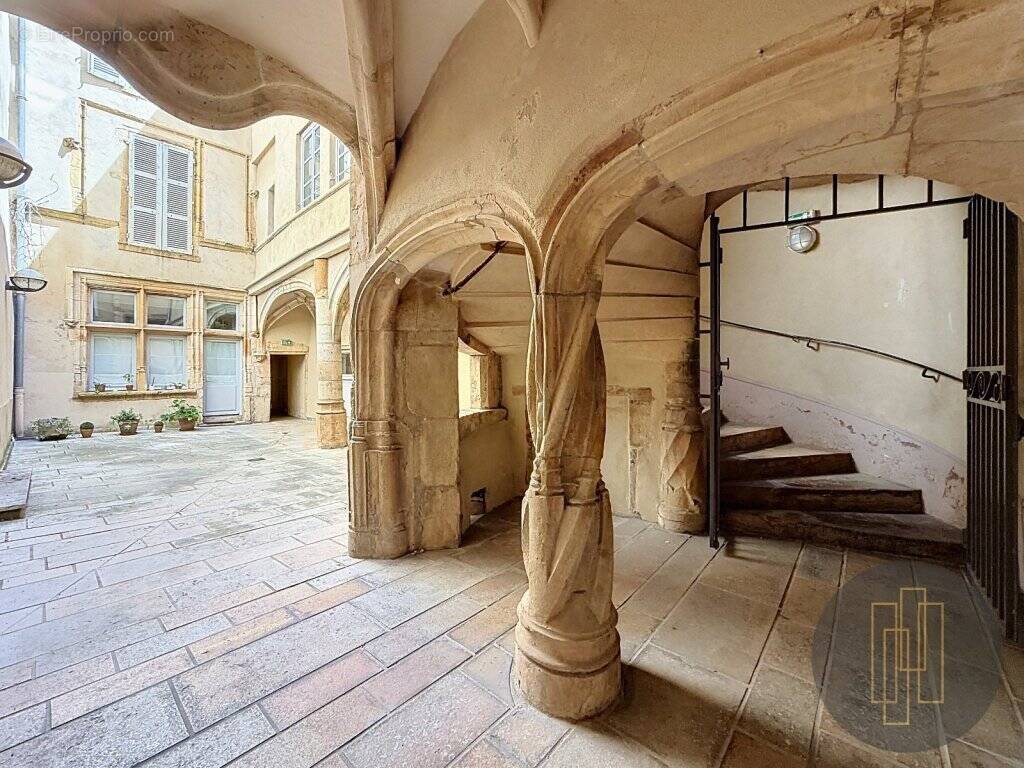 Appartement à VILLEFRANCHE-SUR-SAONE