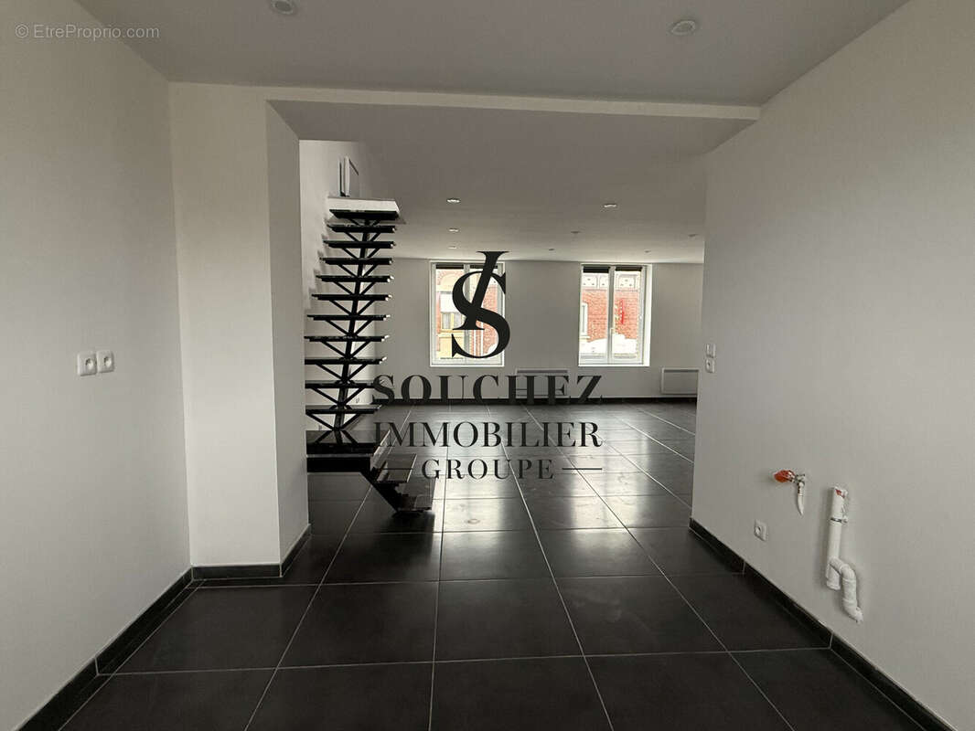 Appartement à AVION