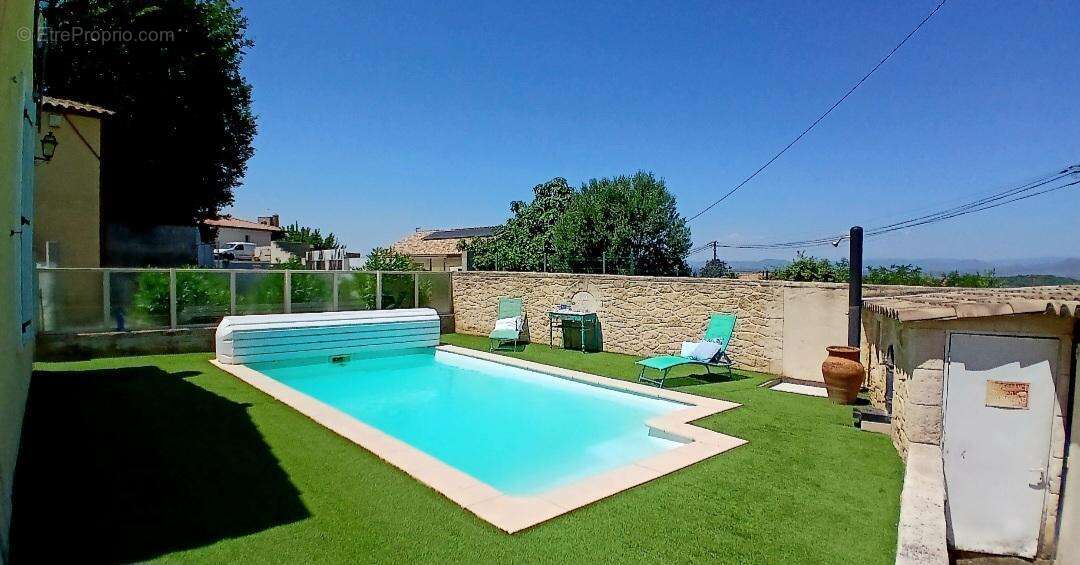 Agréable villa avec 4 chambres et 3 salles et piscine chauffée. - photo 5