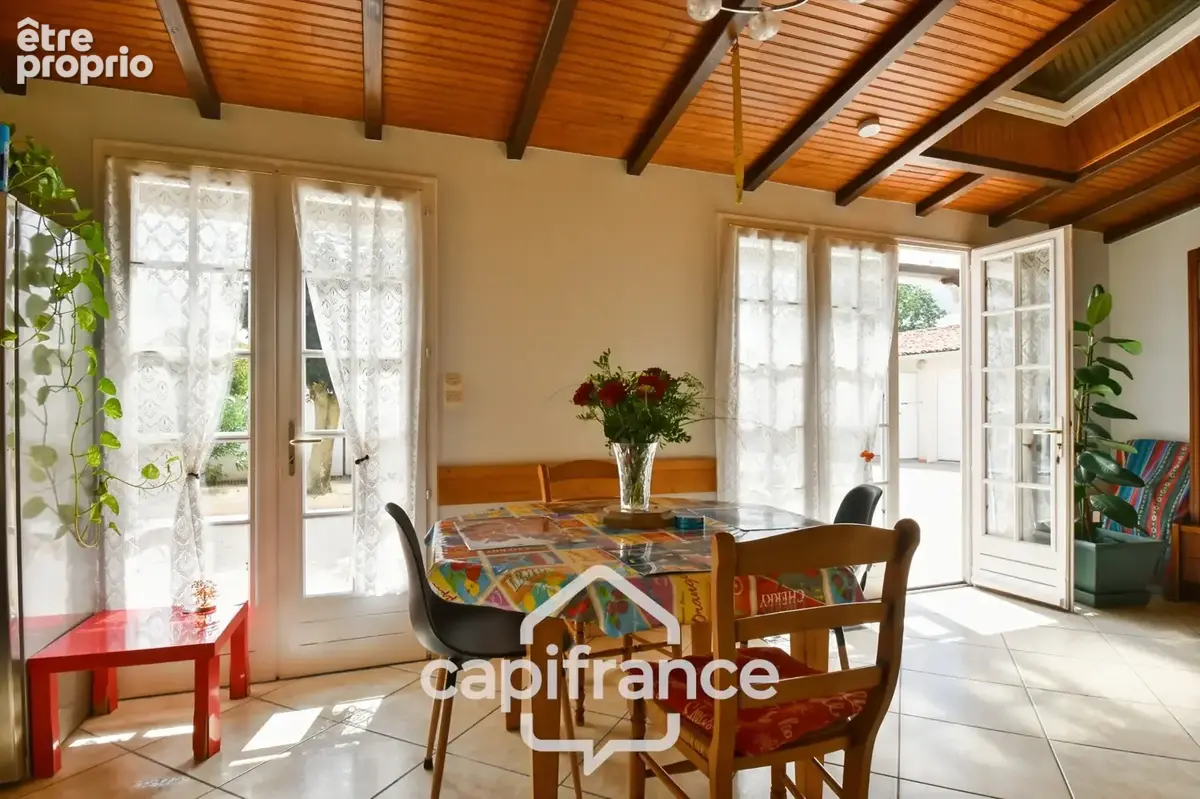 Maison à vendre 4 pièces MAZERAY (17) sur 900m² de jardin clos et 3 garages - photo 12