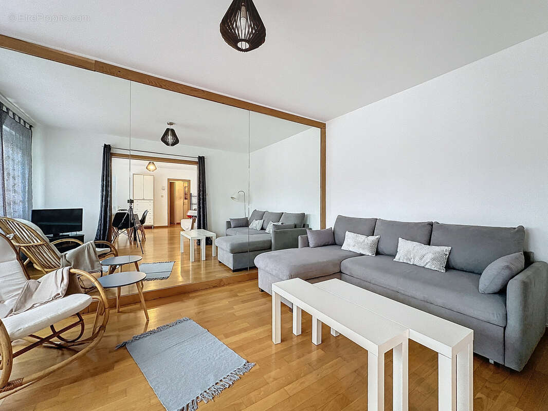 Appartement à MIRECOURT