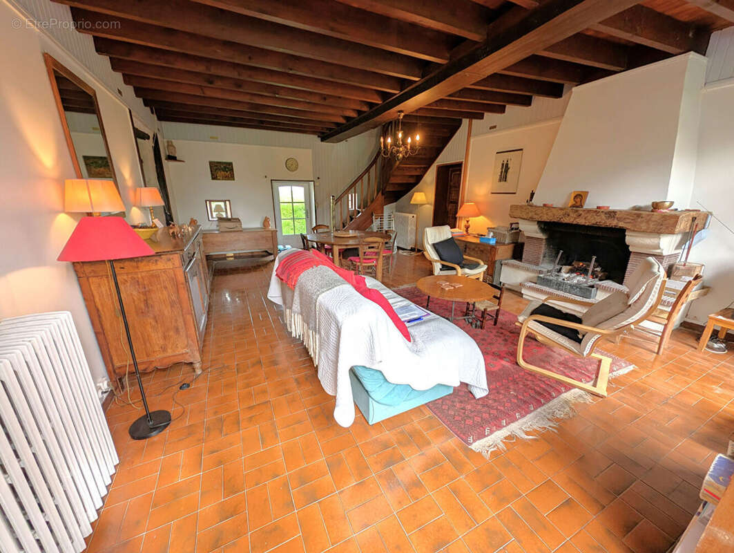 Maison à MERRY-LA-VALLEE